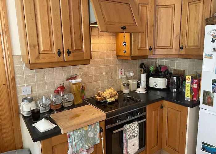 Проживание в семье Family *